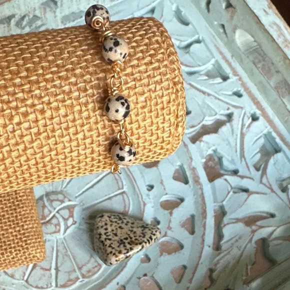 Alquimia Dalmatian Stone Bracelet with Gold Accents - Picture 1 of 7